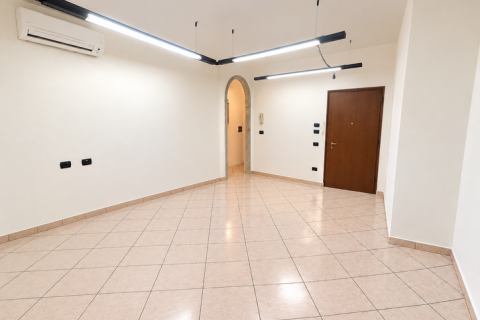 Appartamento trilocale in Vendita a Verona zona Navigatori