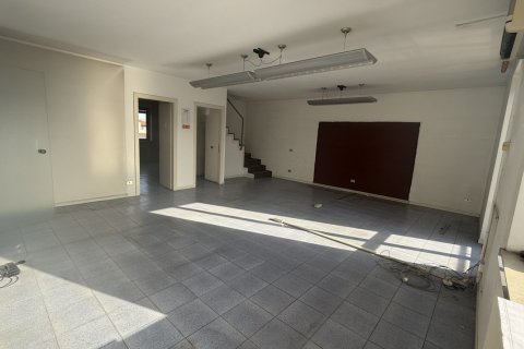 Appartamento Ultimo Piano Bilivello di ampia metratura in Vendita a Verona Via Ciro Ferrari